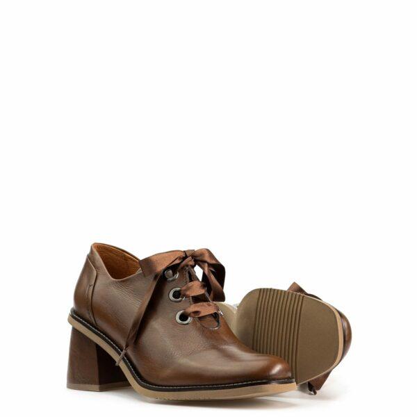 Zapato marrón tacón cuadrado en Acampada Shoes ref:6135