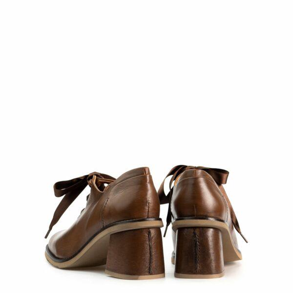 Zapato marrón tacón cuadrado en Acampada Shoes ref:6135