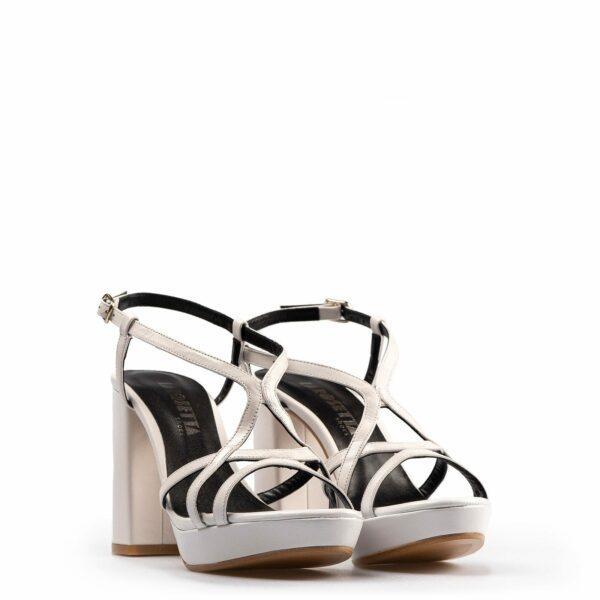 Sandalia blanca con plataforma en Acampada Shoes ref: 7097