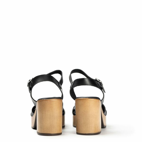 Sandalia negra tacón cuadrado en Acampada Shoes ref: 6968