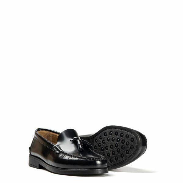 Mocasín negro con 2 borlas en Acampada Shoes ref: 7019