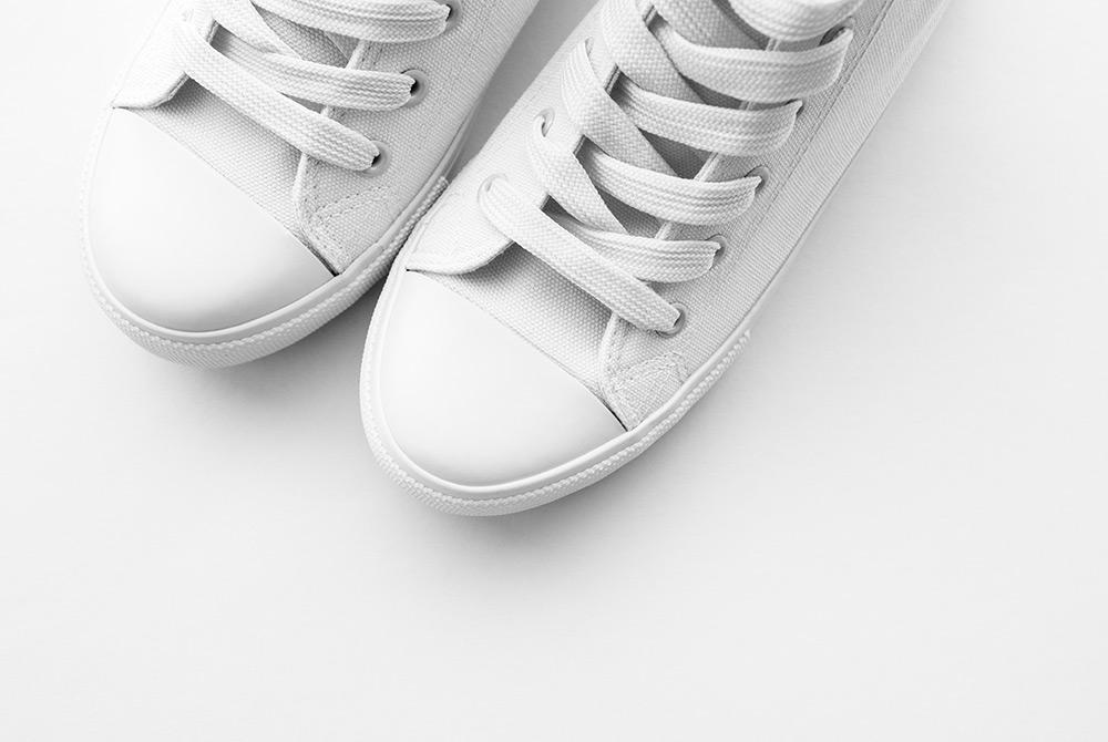 Como limpiar las zapatillas blancas - zapatos Acampada