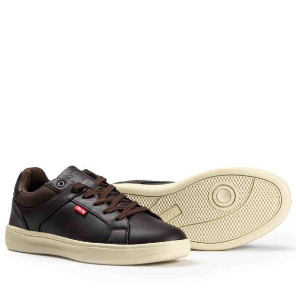 Sneakers Levi´s color marrón